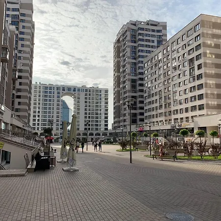 Crown Apartment